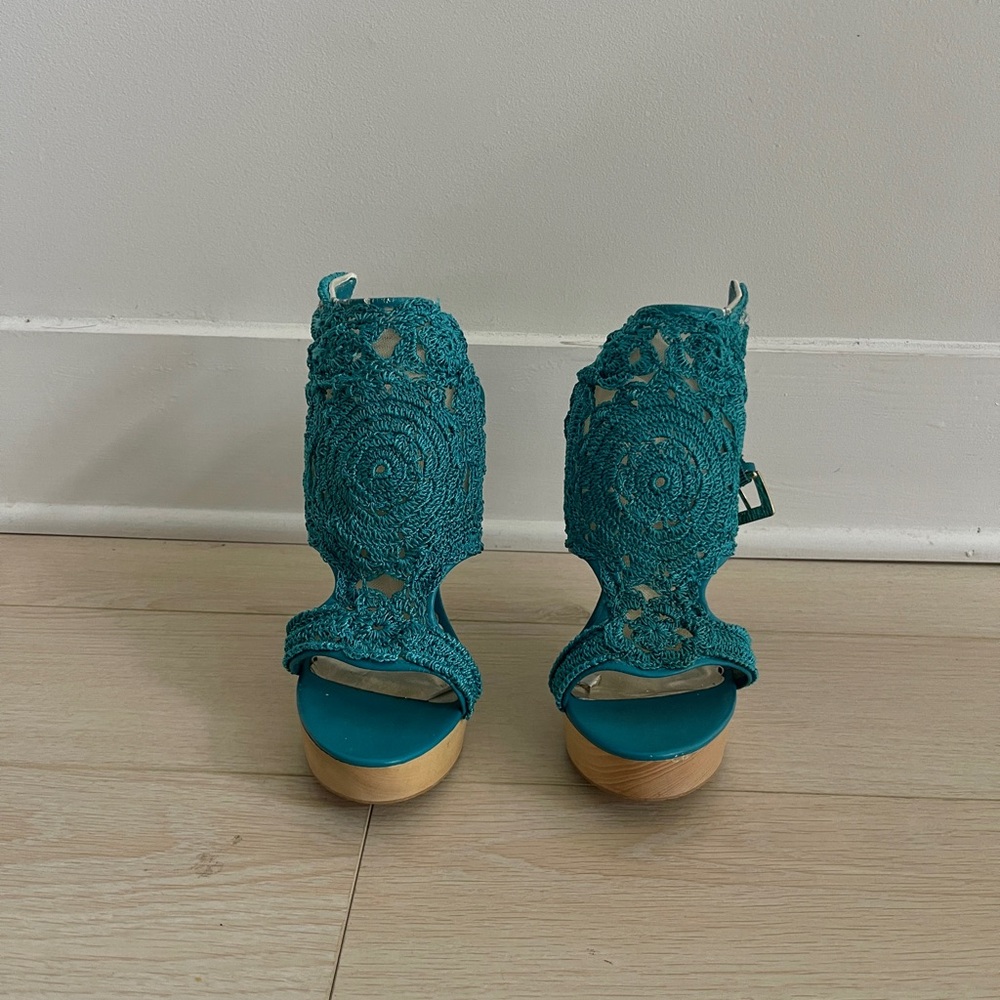 2011 Bebe Sandal